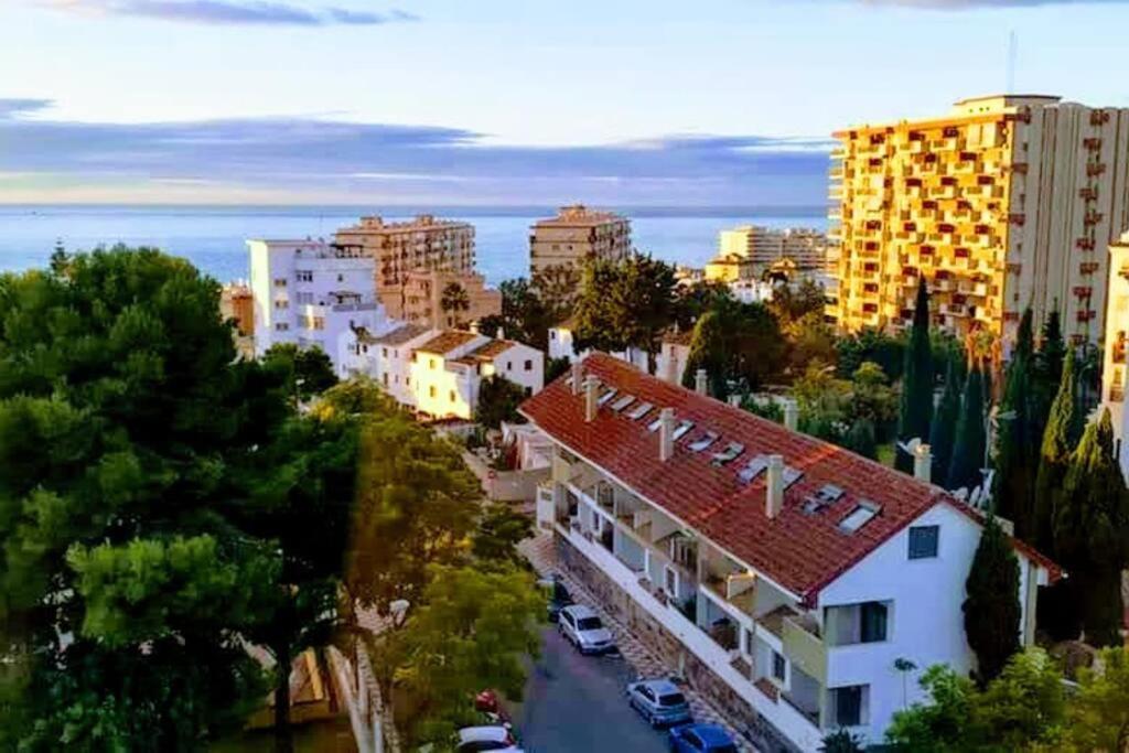 Beautiful Sea Views Cozy Apartment 350 M From Beach Benalmadena Exterior photo